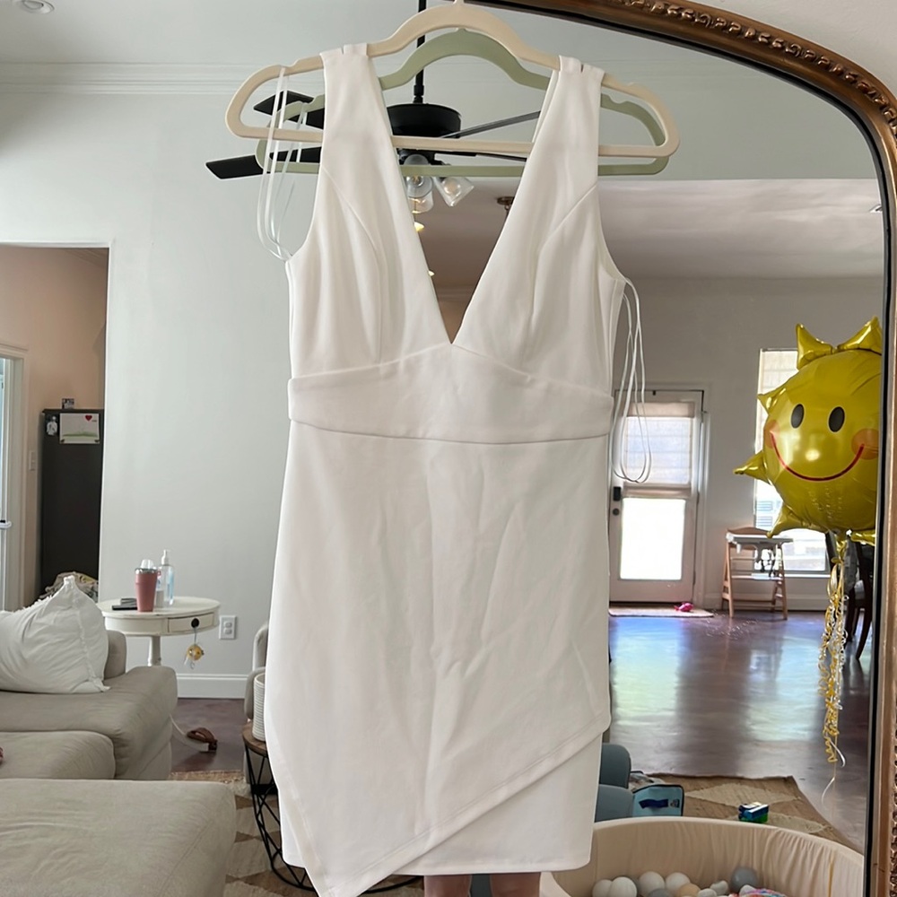 Blue Blush White Fitted Plunge Dress